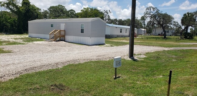 Building Photo - 17020 Meridian Blvd Rental
