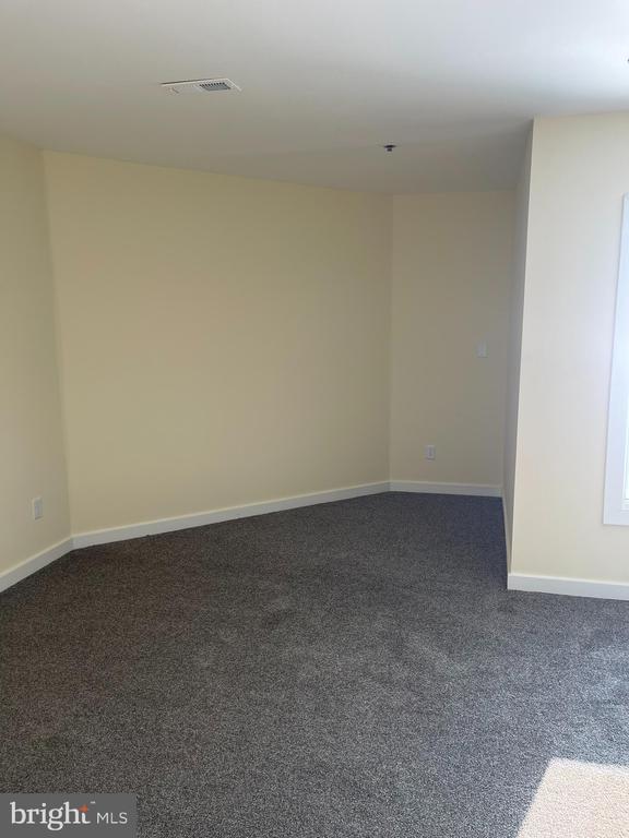 Photo - 5215 Le Parc Dr Unit 8