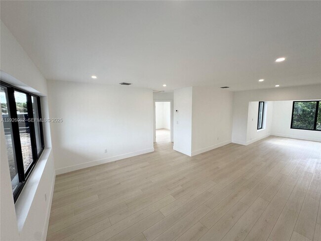 Photo - 15300 NW 32nd Ave