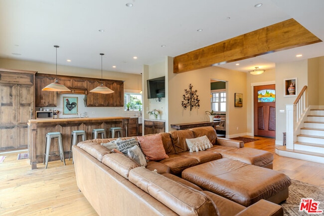 Photo - 5903 Tellefson Rd