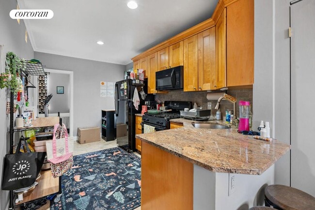 Photo - 60-27 55th St