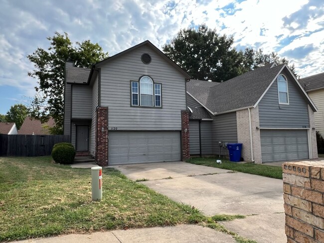 Photo - 1120 W Florence Ct
