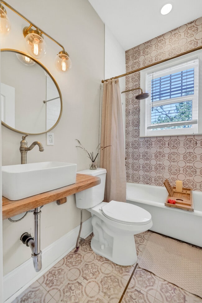 Photo - 2738 Riverside Ave