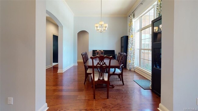 Photo - 9131 Thetford Way