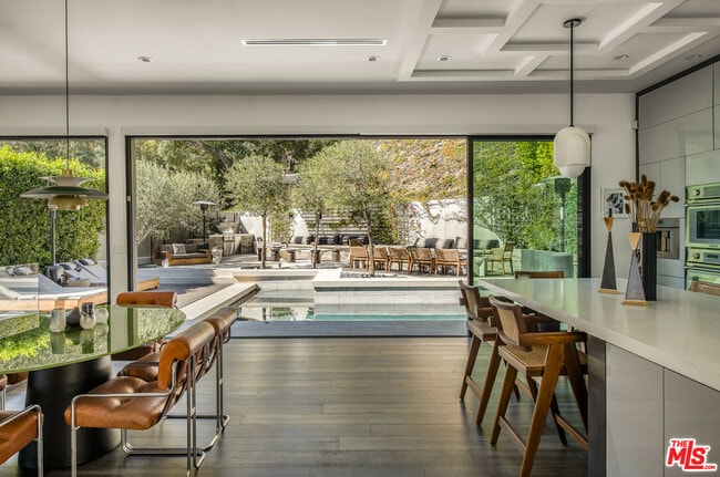 Photo - 8145 Willow Glen Rd Casa