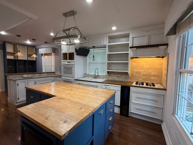 Photo - 321 E Stoddard St