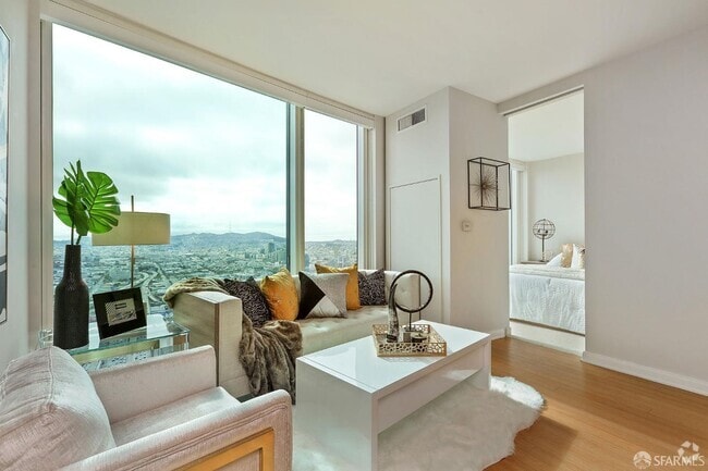 Building Photo - 425 1st St Rental