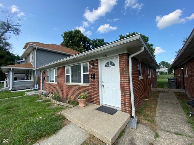 Photo - 621 N Oxford St