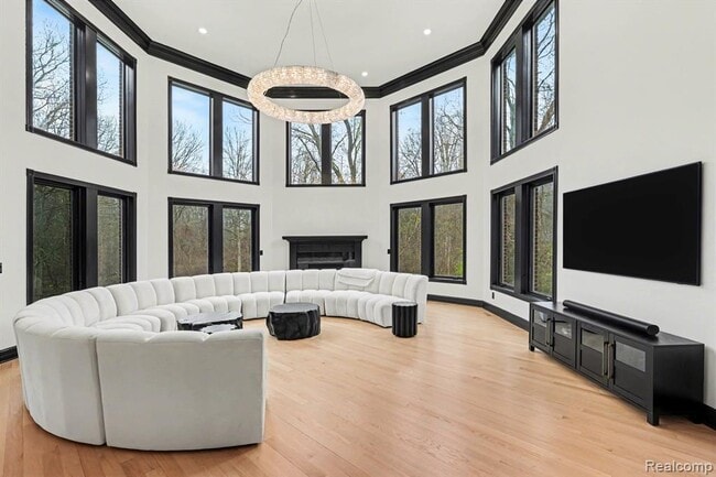 Photo - 6986 Montgomery Dr