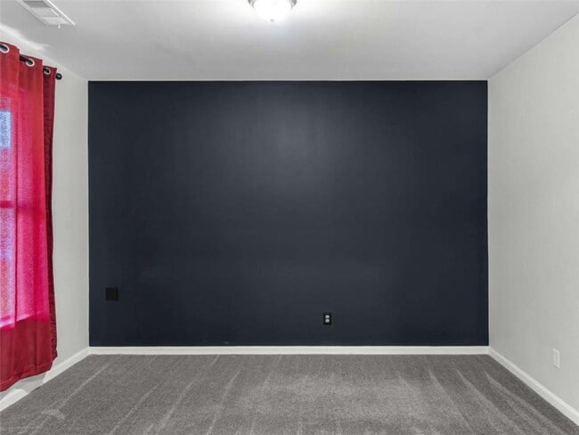Photo - 2054 Maplewood Way
