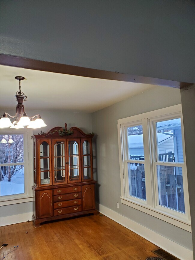 Photo - 1129 9th St N