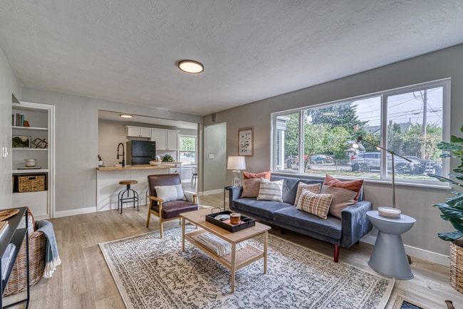 Photo - 3223 Herren Ave