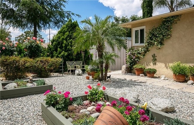 Xeriscaped front landscaping - 909 N Santa Anita Ave Unit Main