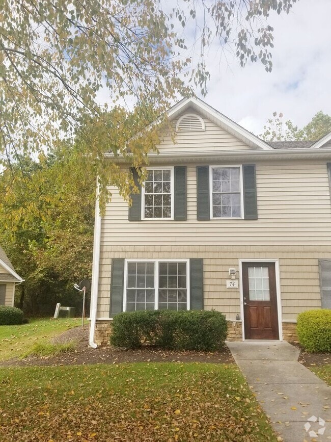 Building Photo - Nice Two Bedroom Townhouse Close to Libert...