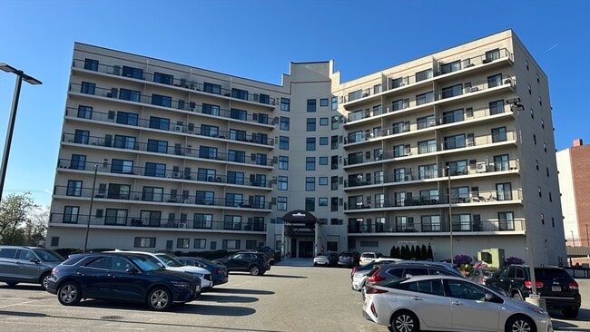 Photo - 133 Commander Shea Blvd Unidad 113