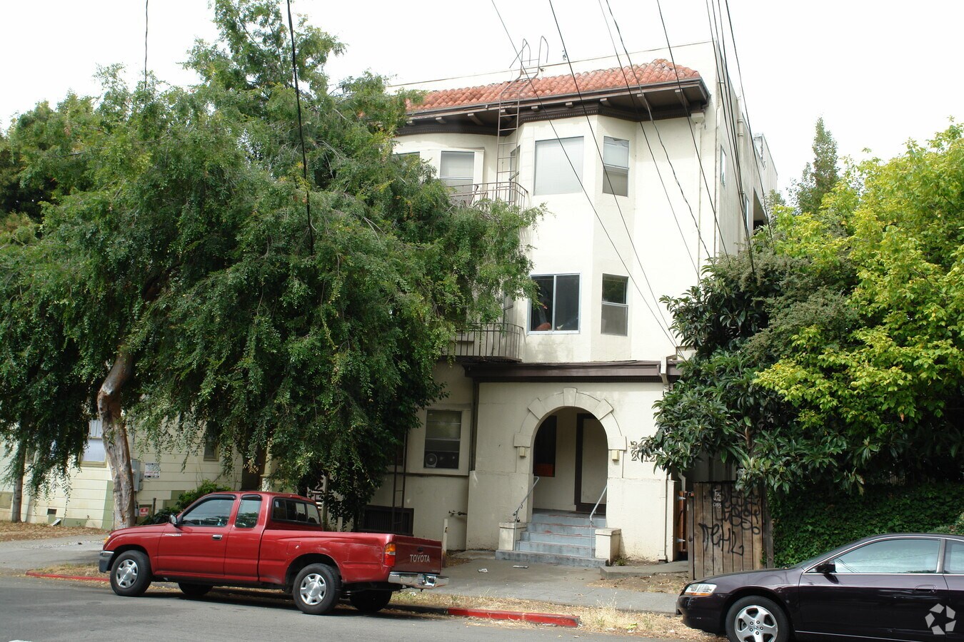 Photo - 2410-2412 Dana St
