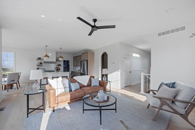 Photo - 16898 Madison Cir