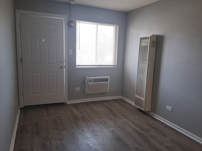 Photo - 3351 Commercial Unit 23