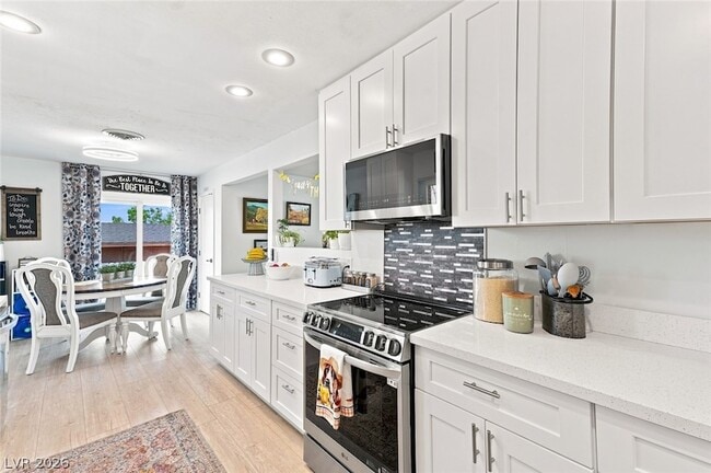 Photo - 609 Sierra Ln