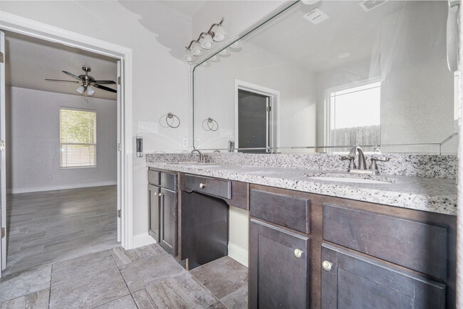 Photo - 6008 Ridge View St