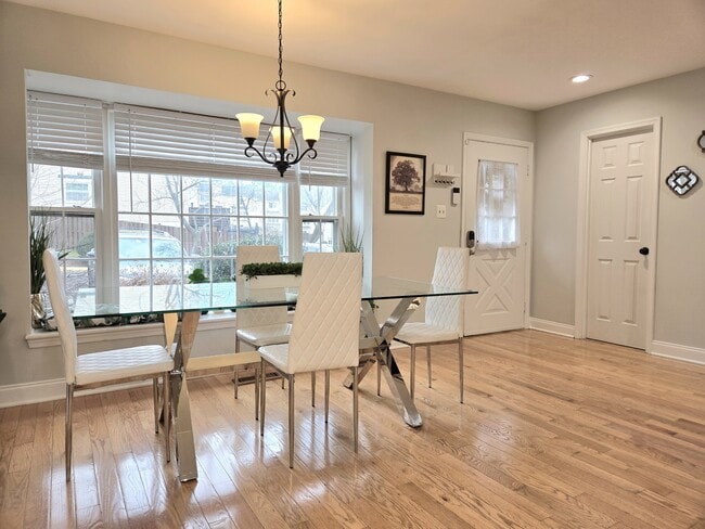 Photo - 5407 Leeway Ct