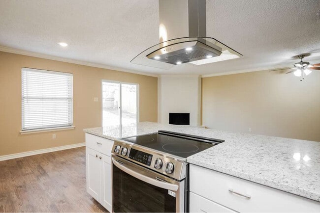 Photo - 5415 Vermillion Trail