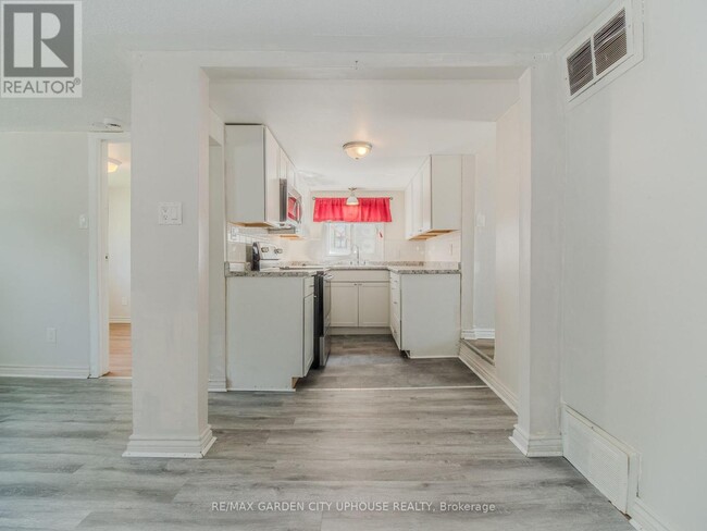 Photo - 12 Beachaven Dr