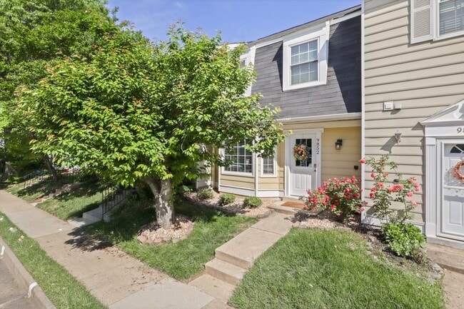 Photo - 9852 Oakdale Woods Ct Townhome