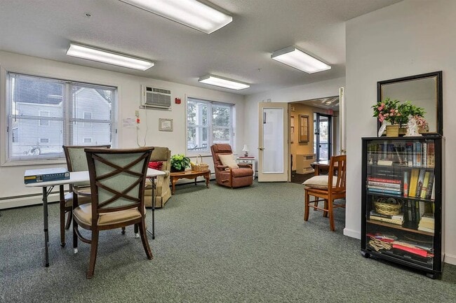 Photo - Nashua NH Unit 3