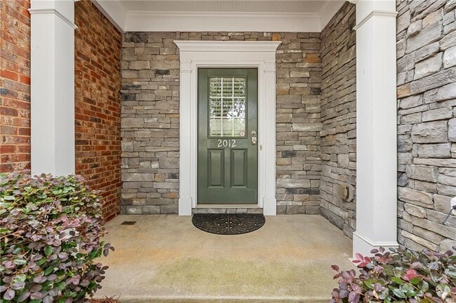 Photo - 2012 Hailston Dr NW