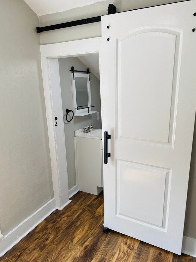 Bathroom - 316 E Sycamore St Apartments Unit Upper 316.5
