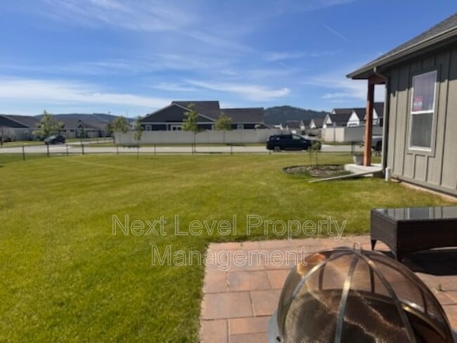 Photo - 881 S Camas Ln
