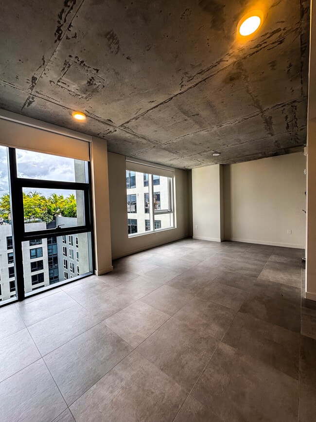 Photo - 243 NW 32nd St Unit S1