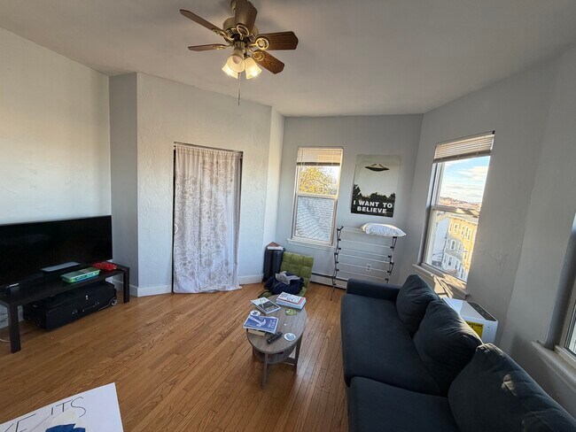 Photo - 8 Eldora St Unit 3