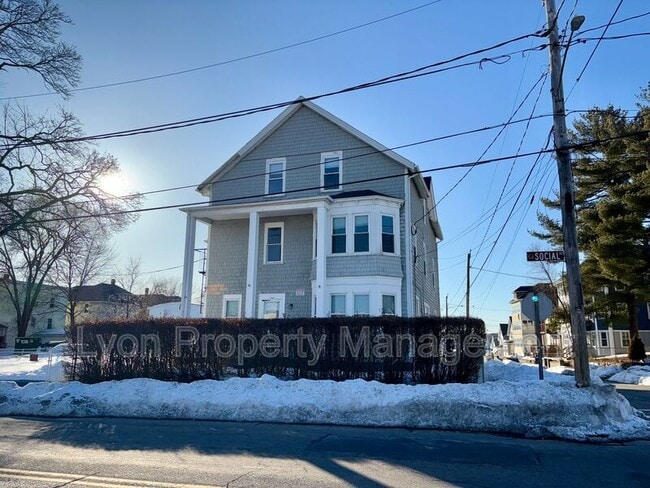 Building Photo - 1134 Social St Unit 3