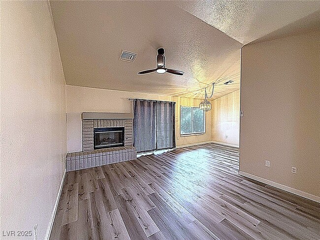 Photo - 8605 Glenmore Dr