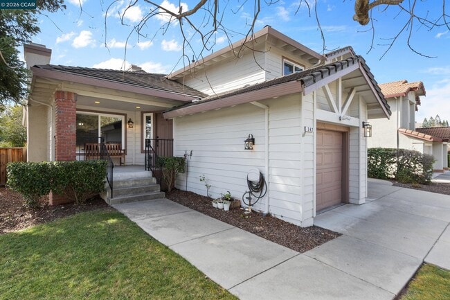 Photo - 342 Newcastle Ln