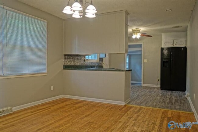 Photo - 7805 Hilton Dr SW