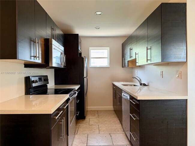 Photo - 1824 Monroe St Unit 11