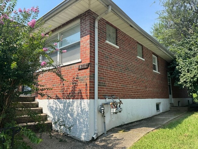 Building Photo - 4111-4113 Oregon Ave Unit 4111 Rental