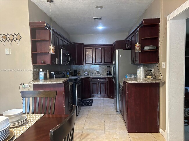 Photo - 300 NW 179th Terrace
