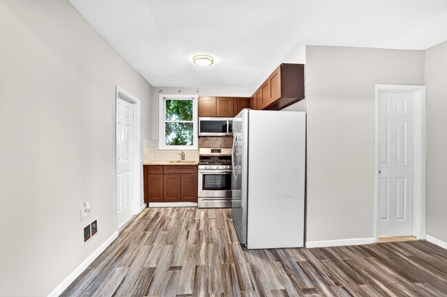 Photo - 83 Williams Ave Unit 3