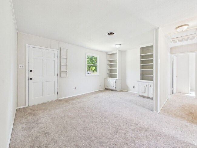 Photo - 2400 Beck Dr