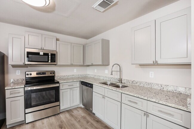 8042 Swindow Cir