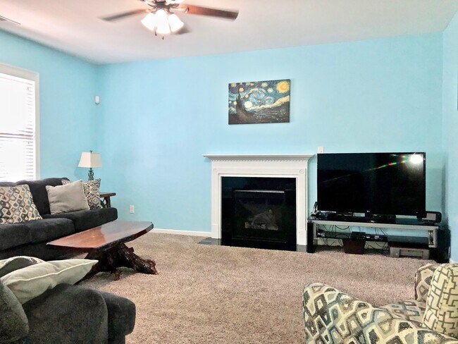 Photo - 4 Bedroom, 2.5 Bath in Trotters Bluff in Harnett County Close to Bragg!
