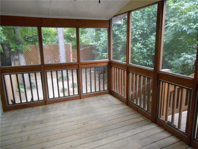 Photo - 1135 Country Club Pl