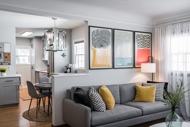 Photo - 1012 1st St NW