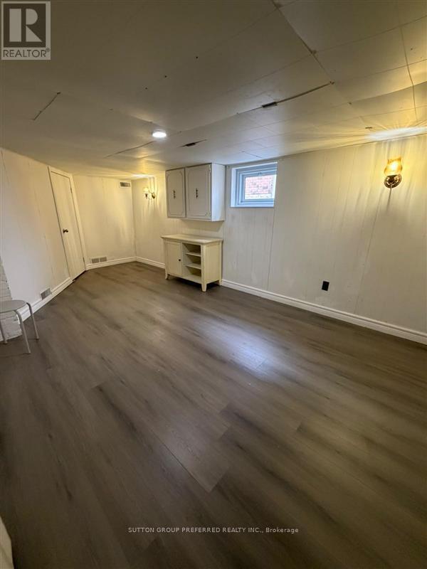 Photo - 47 Eastman Ave