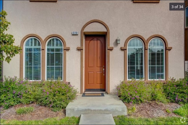 Building Photo - 329 Kiawah River Dr Rental