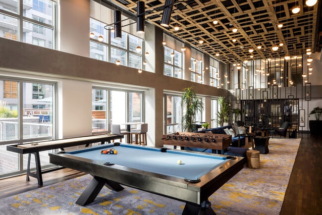RiverHouse 9 at Port Imperial